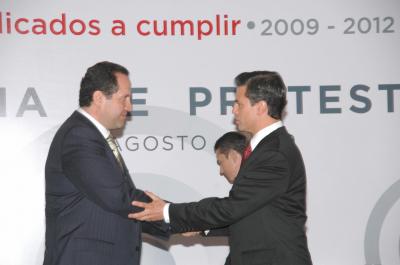 20091003110634-ecatepec-eruviel-y-pena.jpg