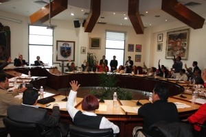 20091003135434-conforman-administracion-300x200.jpg